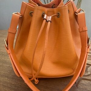 Louis Vuitton Epi Mandarin Petit Noe